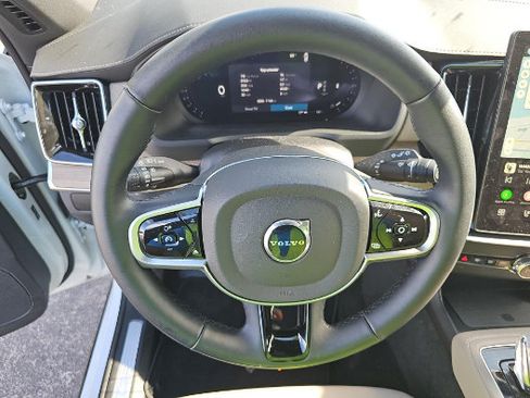 Used 2026 Volvo XC90 B6 Plus AWD/4WD image 6