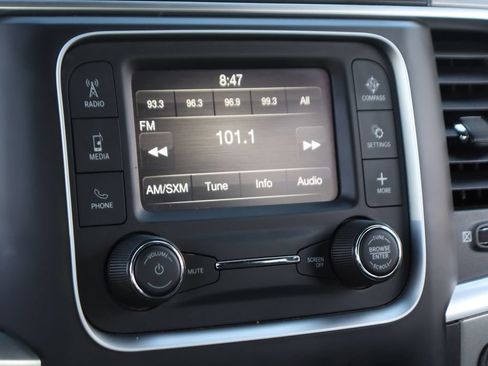 Used 2024 RAM 1500 Warlock AWD/4WD image 27