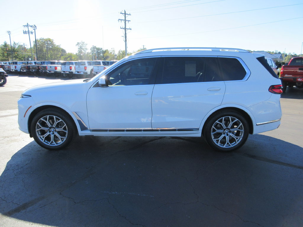 Used 2024 BMW X7 xDrive40i w/ Premium Package AWD/4WD image 10