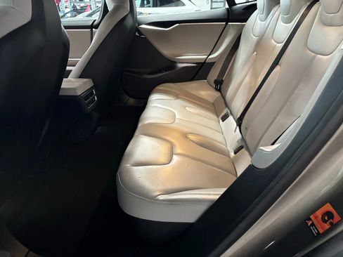 Used 2015 Tesla Model S P90D image 24