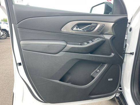 Used 2023 Chevrolet Traverse Premier w/ Redline Edition image 29