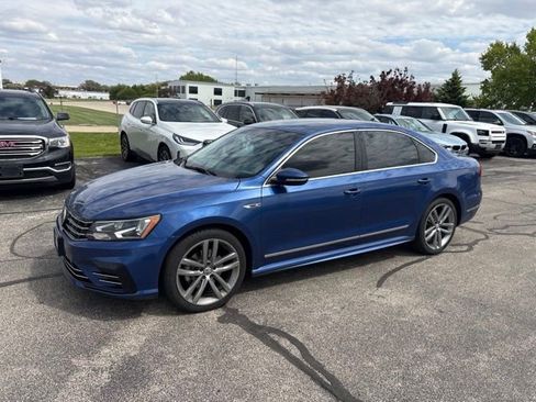 Used 2017 Volkswagen Passat 1.8T R-Line FWD image 3