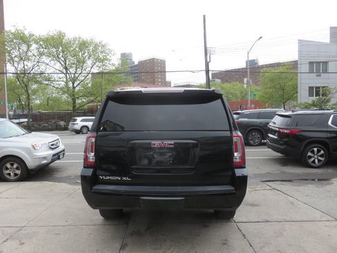 Used 2019 GMC Yukon XL SLT AWD/4WD image 8