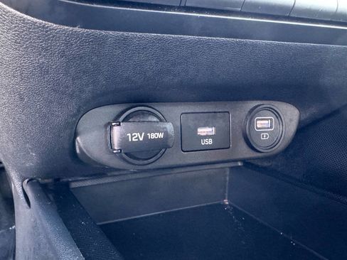 Used 2021 Hyundai Elantra SEL image 22