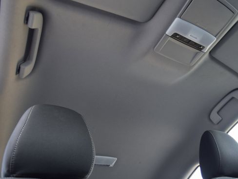 Used 2024 Nissan Sentra SV image 24