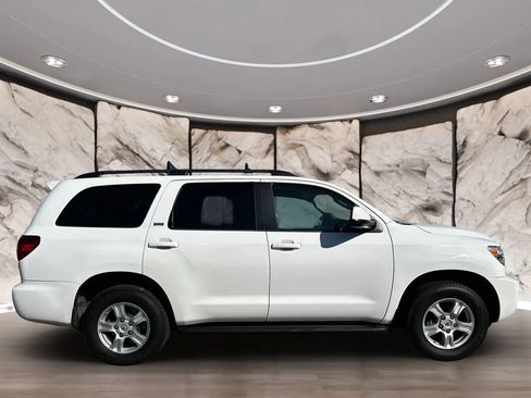 Used 2012 Toyota Sequoia SR5 w/ Premium Pkg RWD image 5