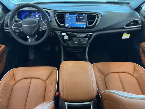 New 2026 Chrysler Pacifica Pinnacle FWD image 28