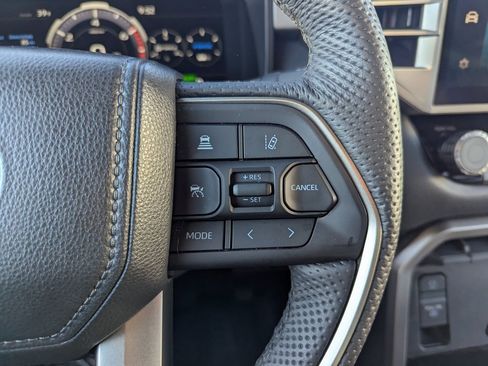 Used 2025 Toyota Tundra Limited image 25