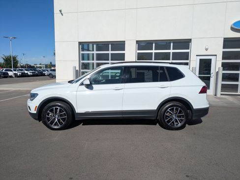 Used 2021 Volkswagen Tiguan SE w/ Panoramic Sunroof Package AWD/4WD image 10
