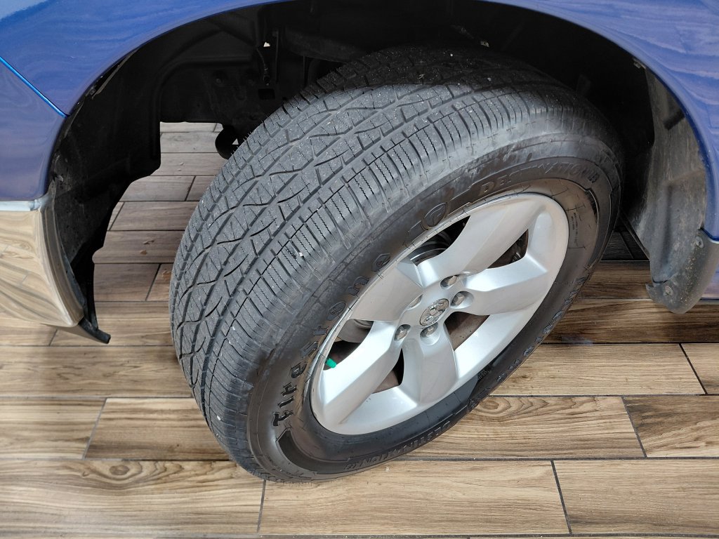 Used 2019 RAM 1500 Classic SLT AWD/4WD image 21