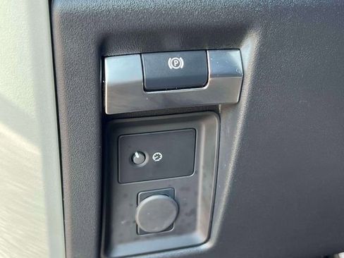 Used 2023 Land Rover Defender 110 S image 21