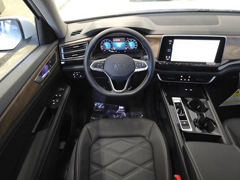New 2026 Volkswagen Atlas SE image 14