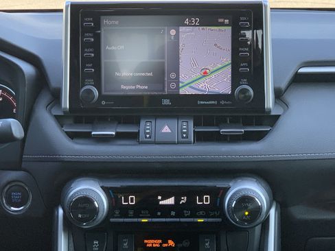 Used 2020 Toyota RAV4 Limited image 31