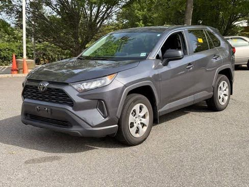 Used 2022 Toyota RAV4 LE AWD/4WD image 1