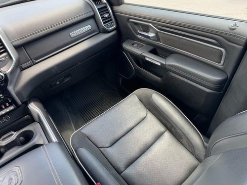 Used 2023 RAM 1500 Laramie AWD/4WD image 15
