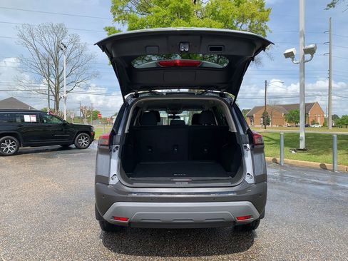 Used 2023 Nissan Rogue SV image 7