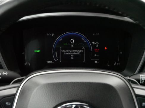 Used 2023 Toyota Corolla Cross XSE image 21