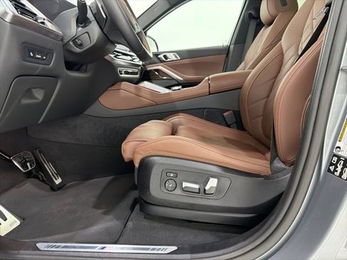 Used 2024 BMW X6 xDrive40i w/ Premium Package image 14