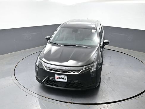 New 2027 Chrysler Pacifica Select FWD image 34