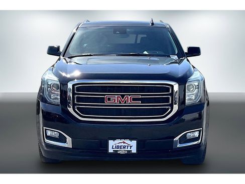 Used 2020 GMC Yukon SLT image 2