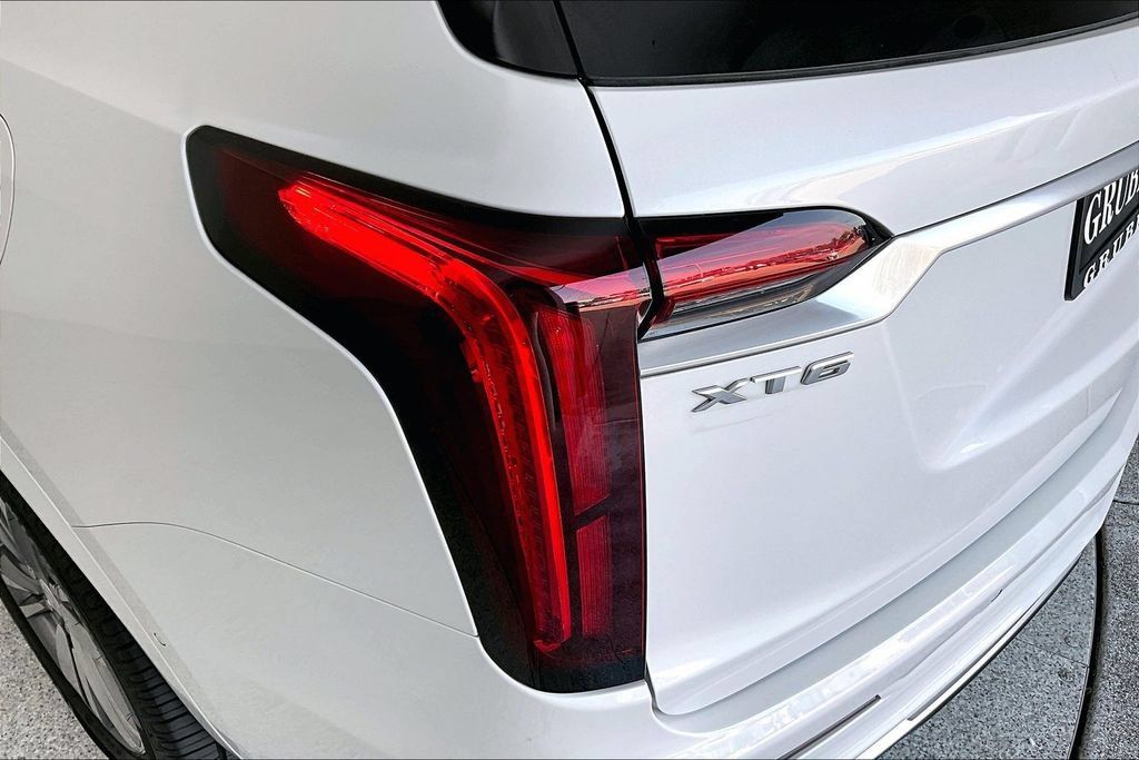 Used 2020 Cadillac XT6 Premium Luxury FWD image 42
