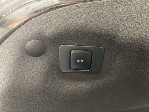 Used 2018 Lincoln MKZ Reserve w/ Climate Package image 16