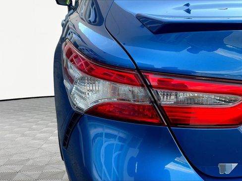 Used 2020 Toyota Camry SE w/ Convenience Package FWD image 23