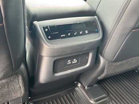 Used 2025 Nissan Pathfinder Rock Creek AWD/4WD image 21