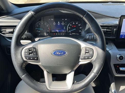 Used 2023 Ford Explorer XLT w/ Equipment Group 202A image 13
