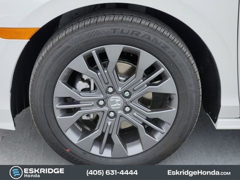 New 2026 Honda Odyssey Touring image 9