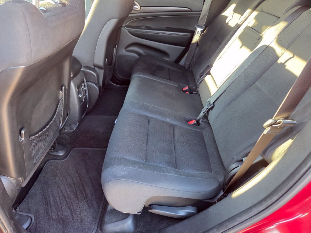 Used 2015 Jeep Grand Cherokee Laredo AWD/4WD image 14