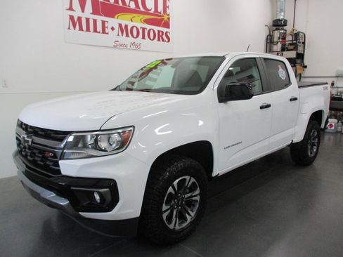 Used 2022 Chevrolet Colorado Z71 image 3