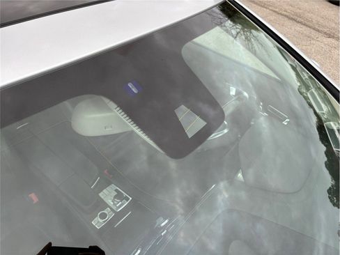 Used 2015 Mercedes-Benz SL 550 image 12