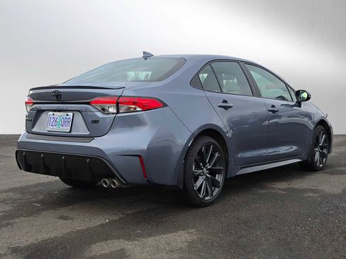 Certified 2025 Toyota Corolla SE image 3