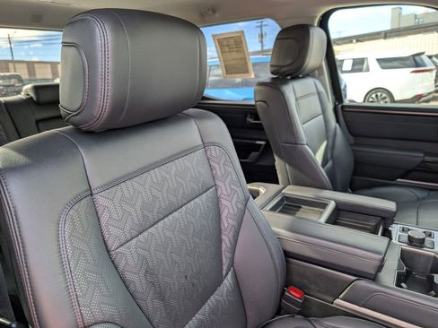 Used 2023 Toyota Tundra Limited image 18