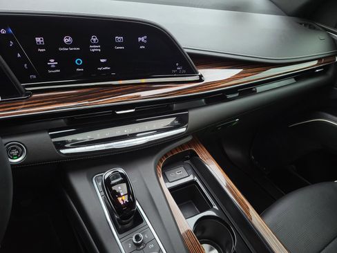 Used 2021 Cadillac Escalade ESV Premium Luxury AWD/4WD image 26