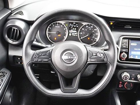 Used 2024 Nissan Kicks S image 19