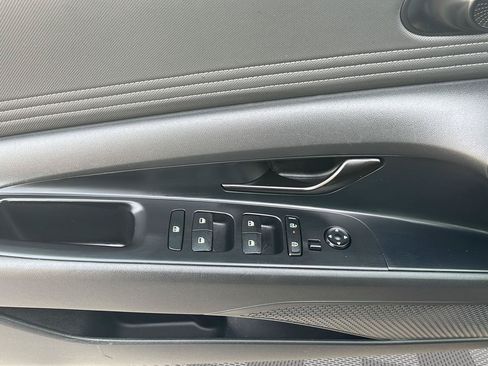 Used 2025 Hyundai Elantra Sport FWD image 26
