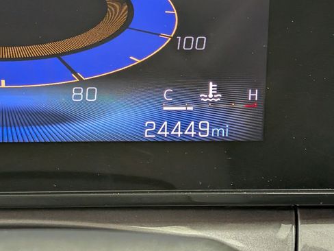 Used 2024 Chevrolet Trax ACTIV w/ Sunroof Package image 22