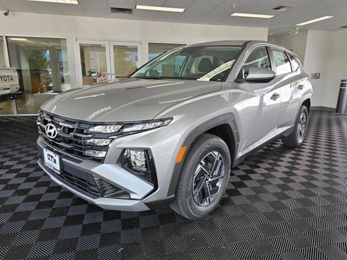 New 2026 Hyundai Tucson Blue SE w/ Tow & Go Package AWD/4WD image 7