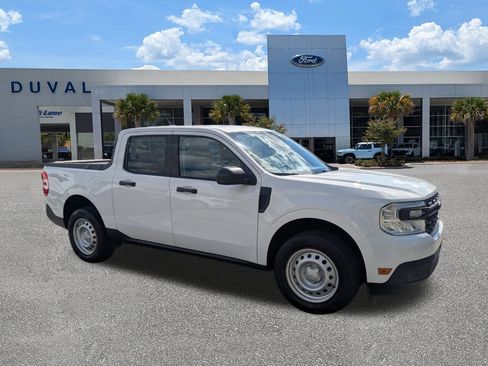 Used 2022 Ford Maverick XL image 2