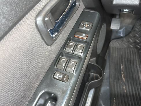 Used 2012 Chevrolet Colorado LT RWD image 18