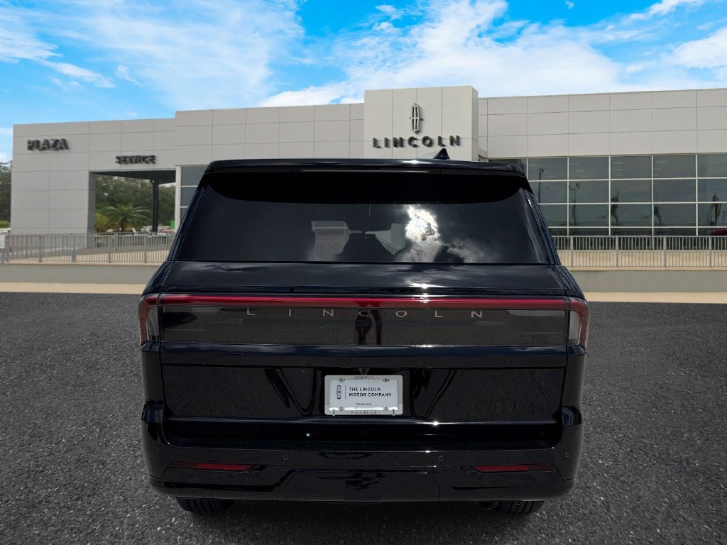 New 2026 Lincoln Navigator Black Label AWD/4WD image 4