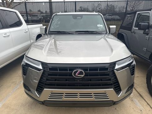 New 2026 Lexus GX 550 image 3