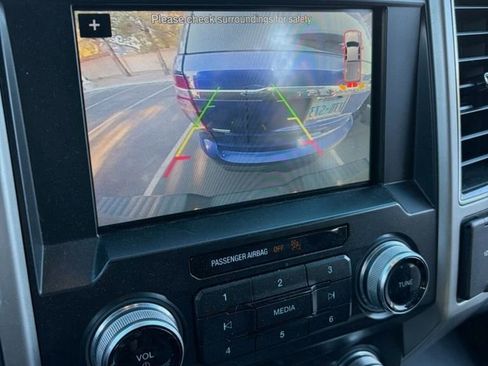 Used 2019 Ford F150 Lariat w/ Equipment Group 502A Luxury image 6