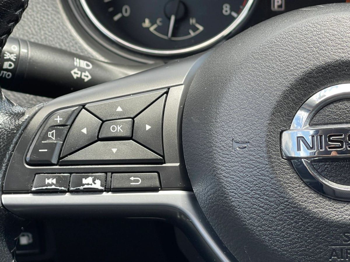 Used 2020 Nissan Rogue SV FWD image 27