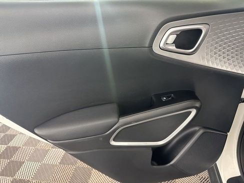 Certified 2024 Kia Soul S image 20