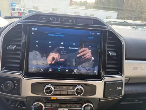 Used 2022 Ford F250 Lariat w/ Chrome Package image 17