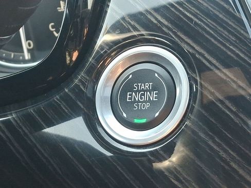 Certified 2024 Cadillac XT6 Premium Luxury AWD/4WD image 28