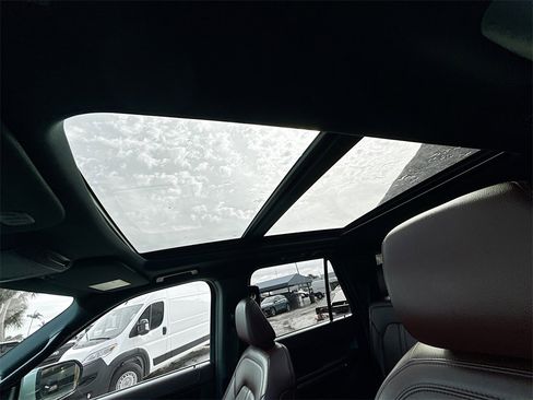 Used 2022 Ford Expedition Max Limited image 24